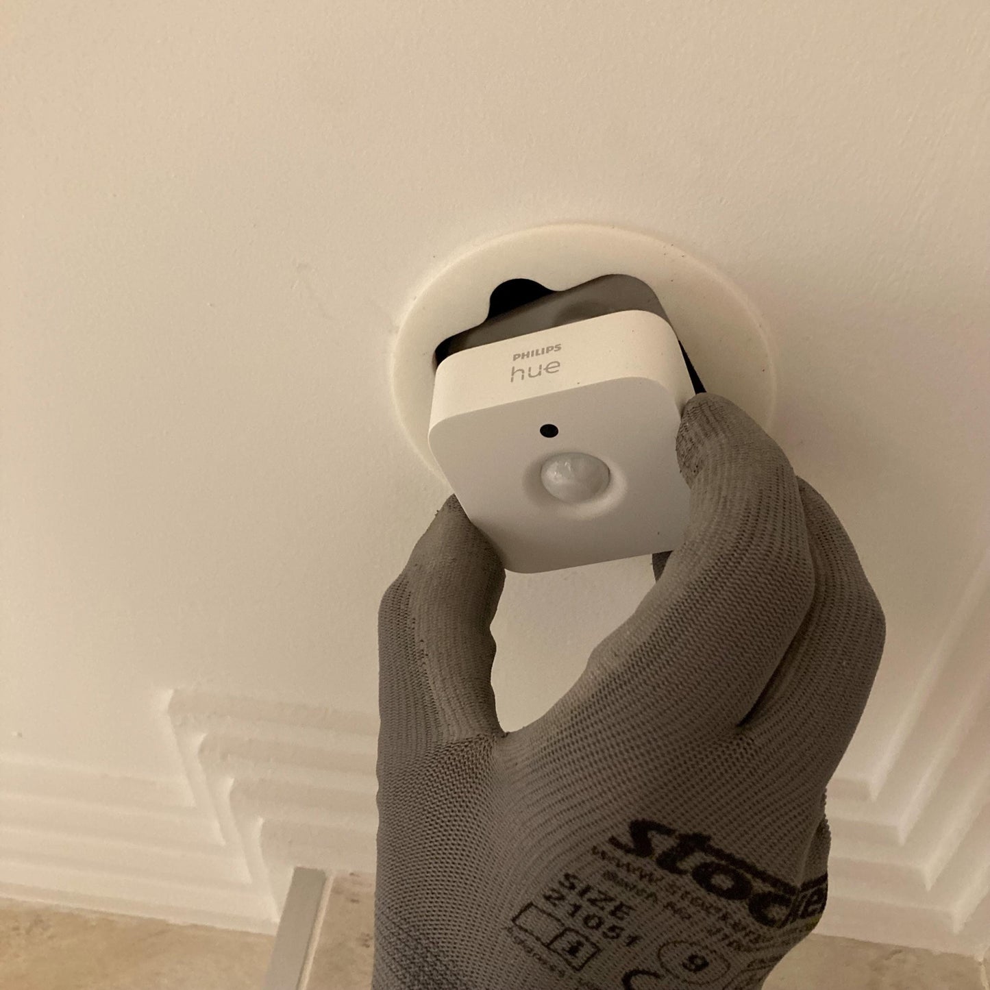 Philips Hue motion sensor ceiling recessed support