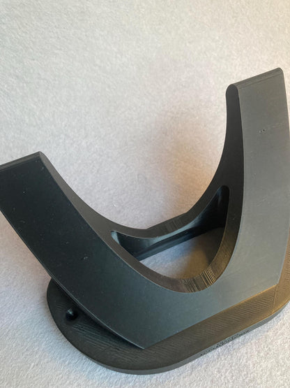 Skateboard wall hanger