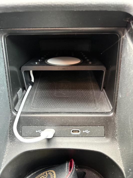 Phone charging tray fro Apple MagSafe para VW ID.4, ID.5. iPhone 17pro compatible