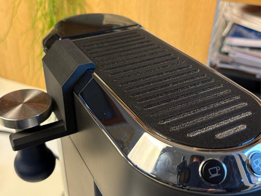 De’Longhi Dedica kit: Soft cup tray + hager for portafilter, coffee sreens and tamper